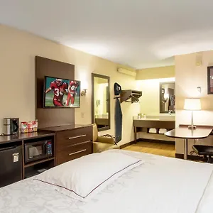 Hotel Red Roof Plus+ - Forest Park / Hampton Ave. ***
